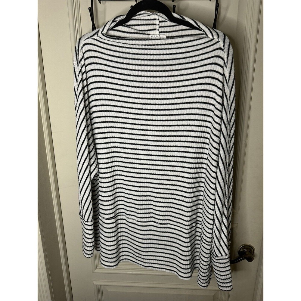 Maurices 24/7 Shirt White/Black Striped Casual Oversized Women's Size  Boat Neck